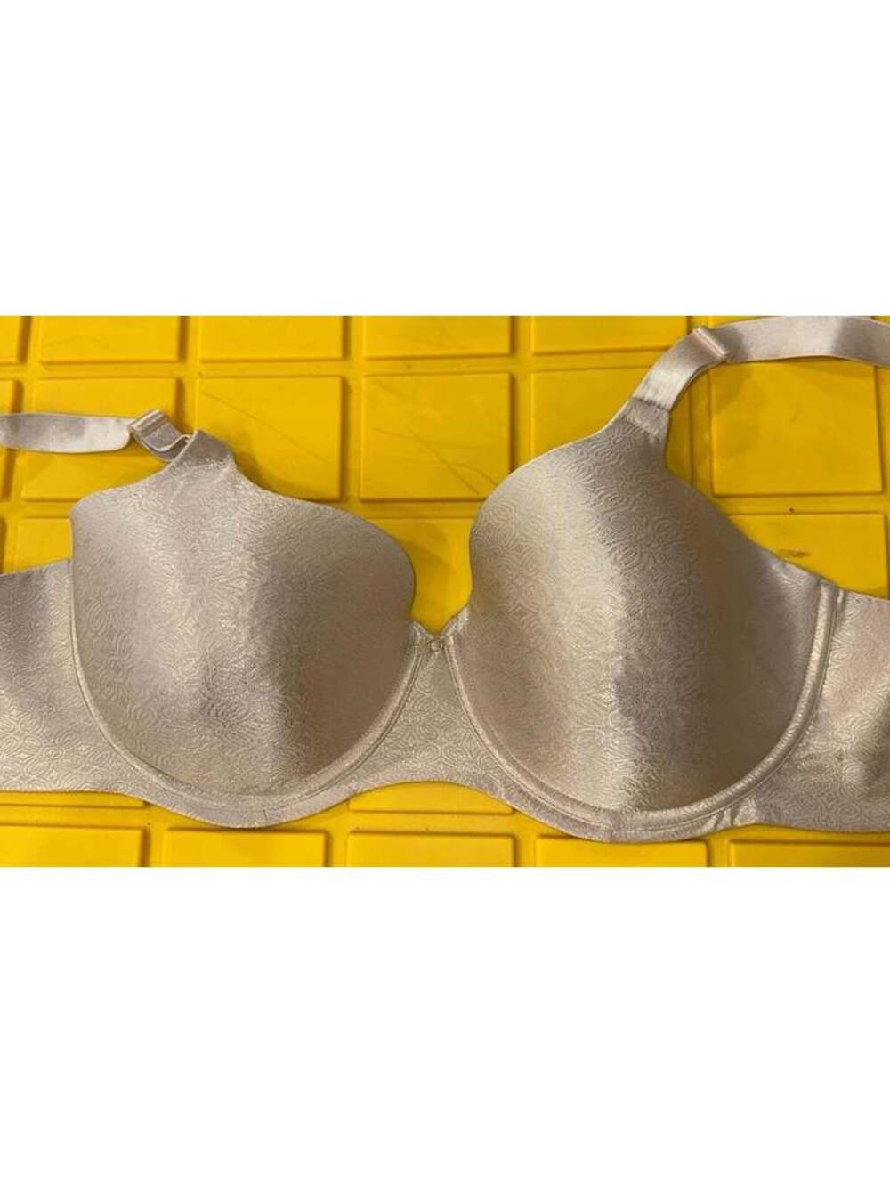 Vanity fair bra size 42 D